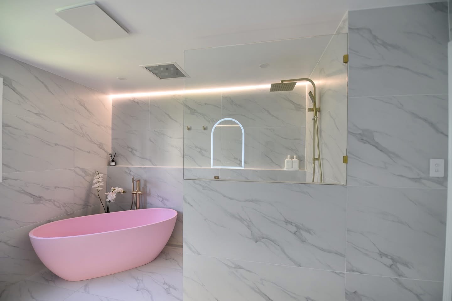 Golden Beach — detail 2 by McMillan Tiling Projects